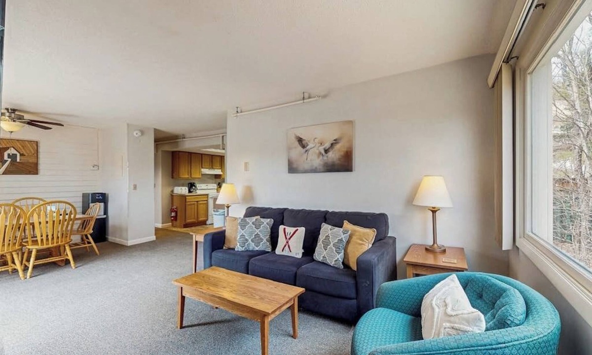 Stowe Area Condo | Premium Stowe condo: prime location & resort amenities including pool