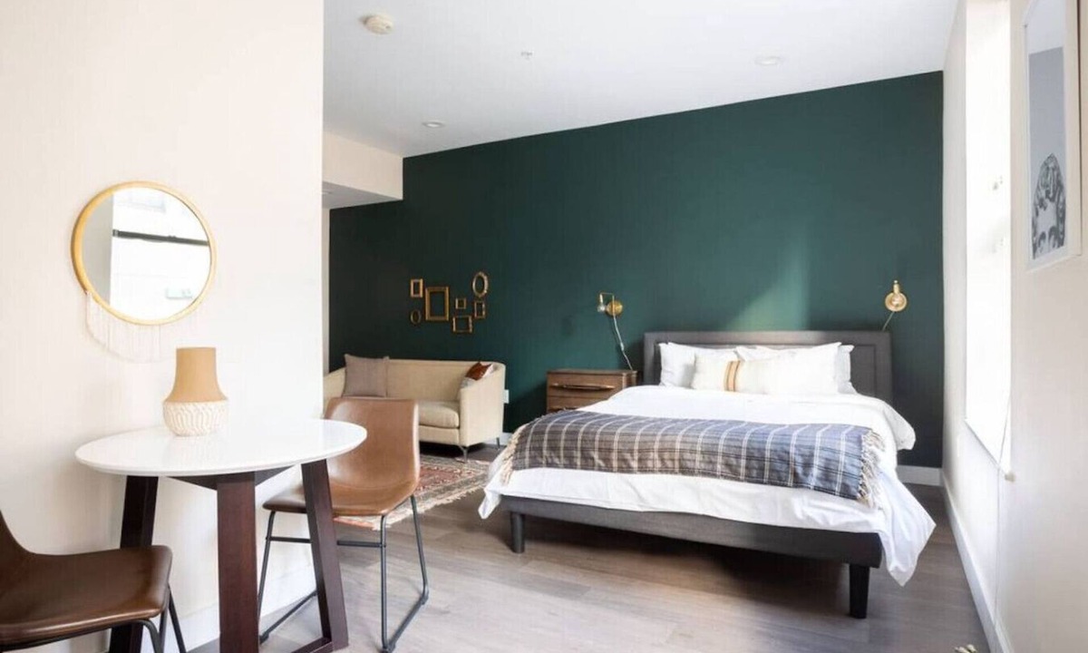 Downtown Boston Apartment | Prime Boston Fidi L-Shaped Studio