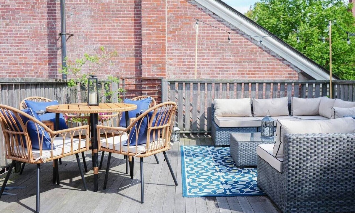 West End Apartment | Prime Location, Private Rooftop Deck.Walk to Old Port,waterfront, Museums& Music