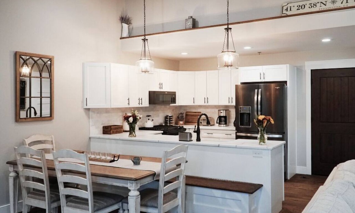 Stonington Apartment | Prime Mystic Location - 2BR 2BA Condo