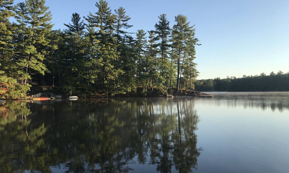Limerick House | Pristine Lakefront Home on Sokokis Lake