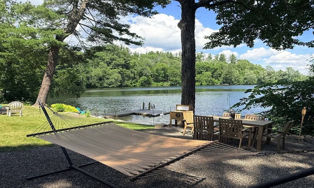 North Egremont House | Pristine Prospect lake, paddle boards, swim dock+!