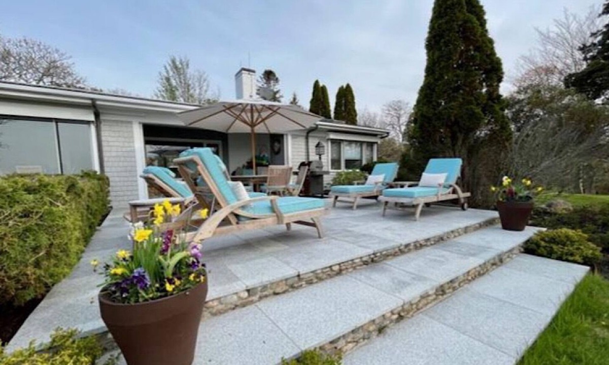 West Tisbury House | Private 14 Acre Waterfront Home