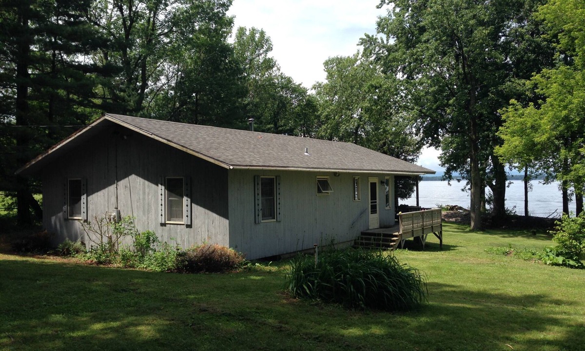 North Hero Cottage | Private Beach & Awesome Sunsets at Champlain Island Lakeside Cottage