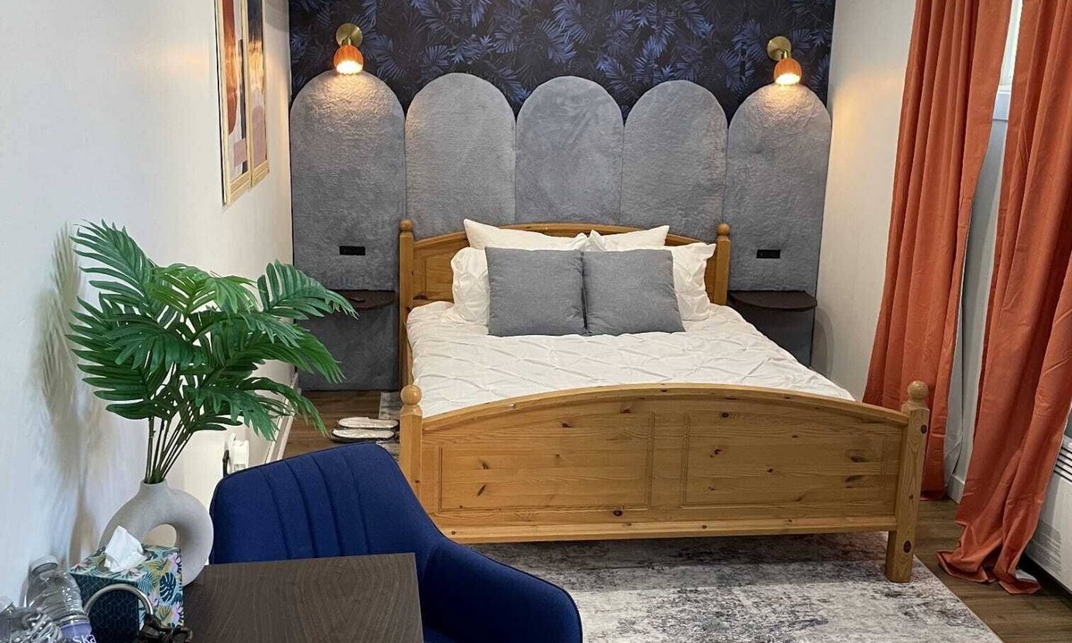 Chambly Apartment | Private bedroom in Chambly | Waterfront | 30 minutes from Montreal