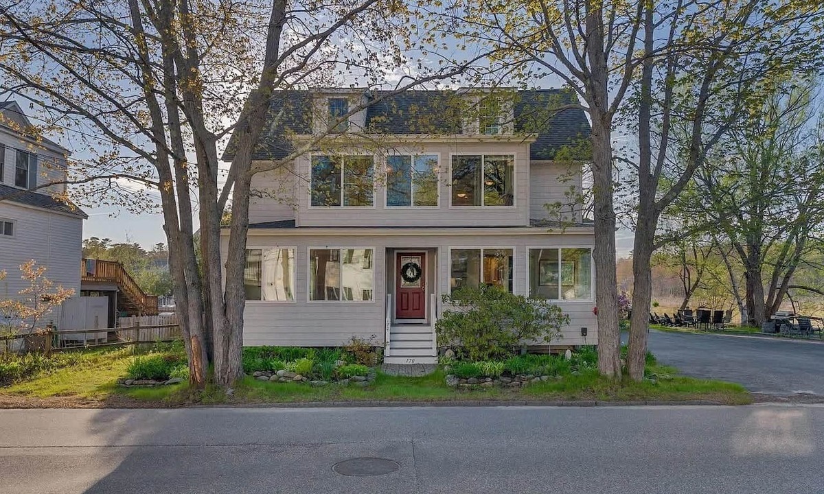 Ocean Park Apartment | Private Coastal 5 BD Home - Heart of Ocean Park
