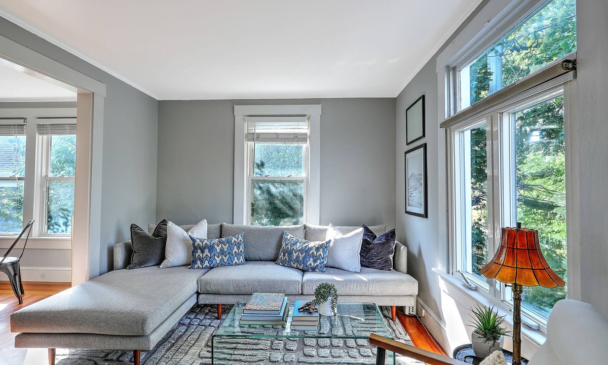 Off Broadway Apartment | Private Gem in Heart of Downtown Newport