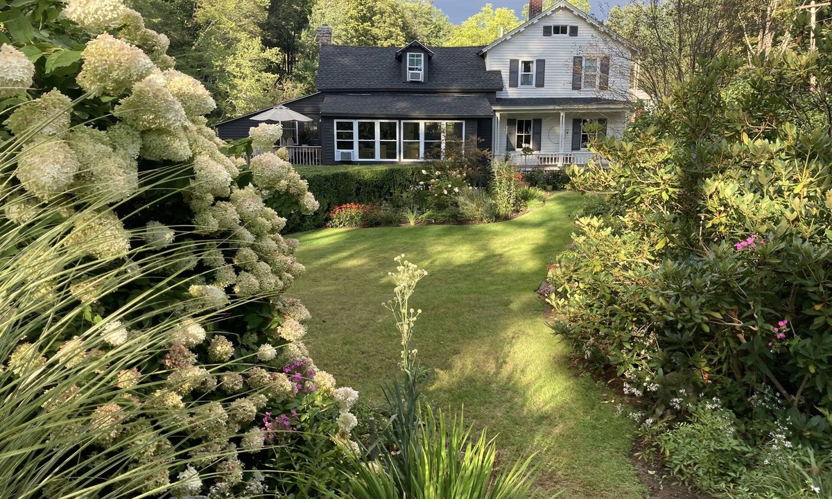 Colebrook House | Private Historic Retreat Waterfall Gardens