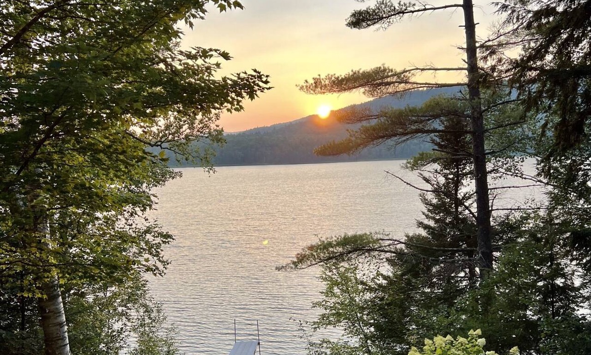 Plymouth House | Private Lakefront, 4BR3BA, Dock, Fireplace, Firepit, Views, Dogs OK