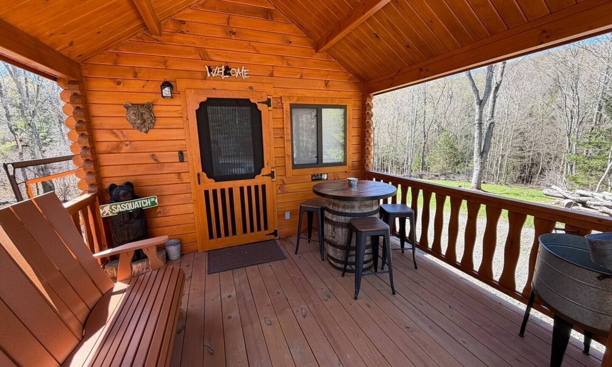 Town of Masonville Cabin | Private Mountain Cabin Near Golf & Forest Land