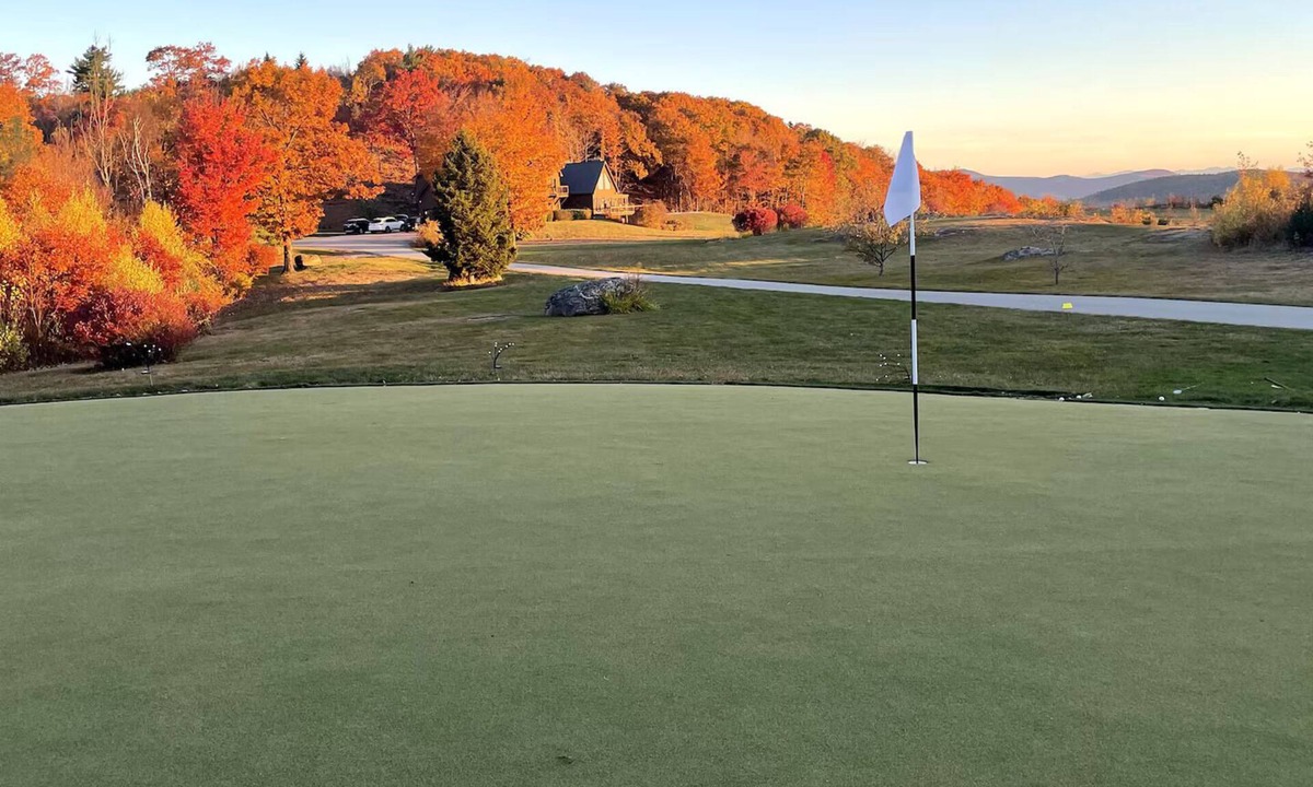 Bradford House | Private Mountain Estate Pool/Spa Pickleball Par-3 Golf Firepit