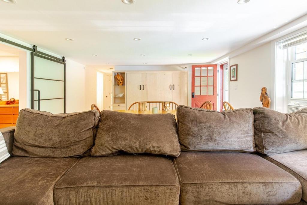 Manchester-by-the-Sea Apartment | Private Pool Retreat Near Singing Beach with fire pit