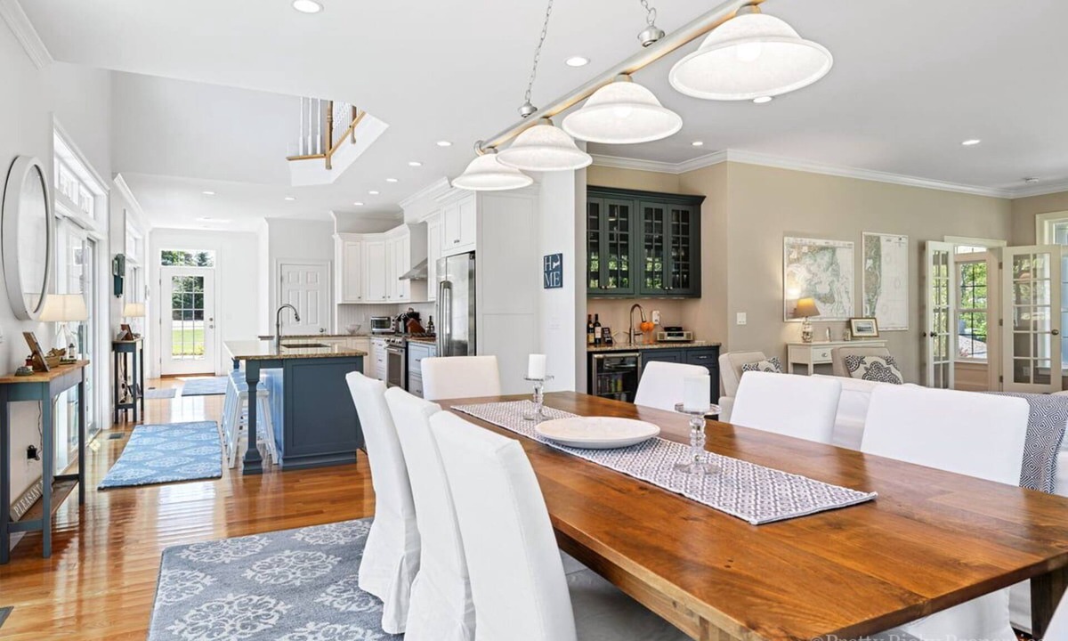 South Orleans House | Private, Spacious, Pristine with Heated Pool:005-O