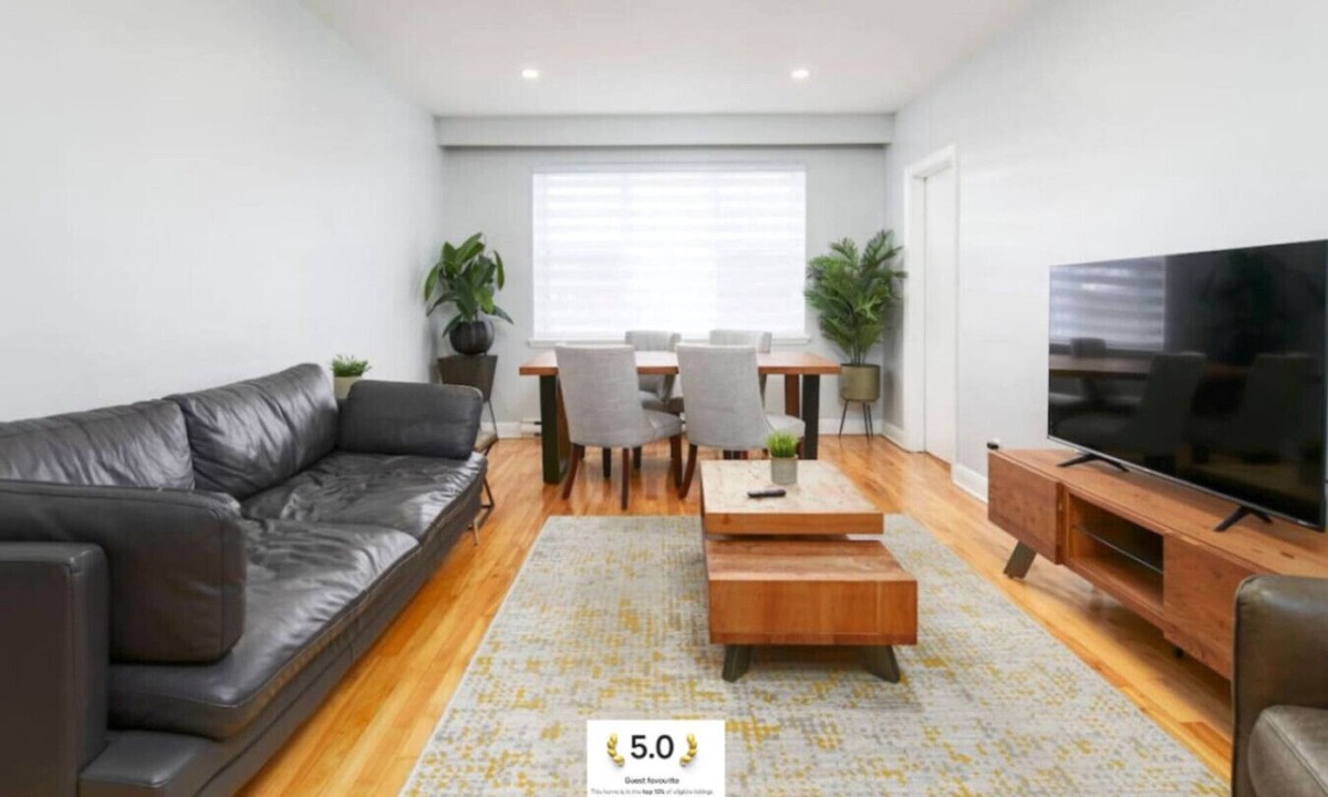 Cote-Des-Neiges—Notre-Dame-De-Grace Apartment | Quaint & Stylish 2BR A Perfect Retreat in MTL