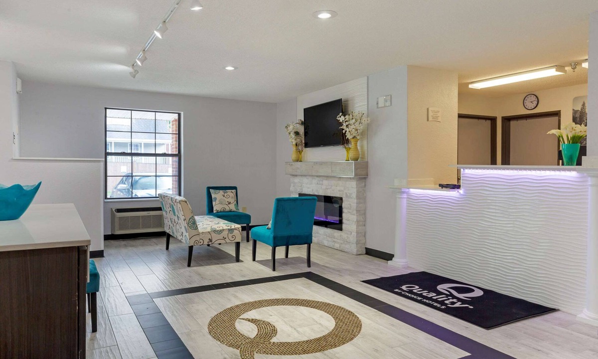 Lee Hotel | Quality Inn Lee - Lenox South