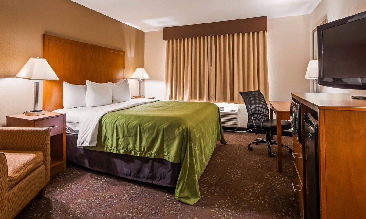 Tomah Hotel | Quality Inn Tomah