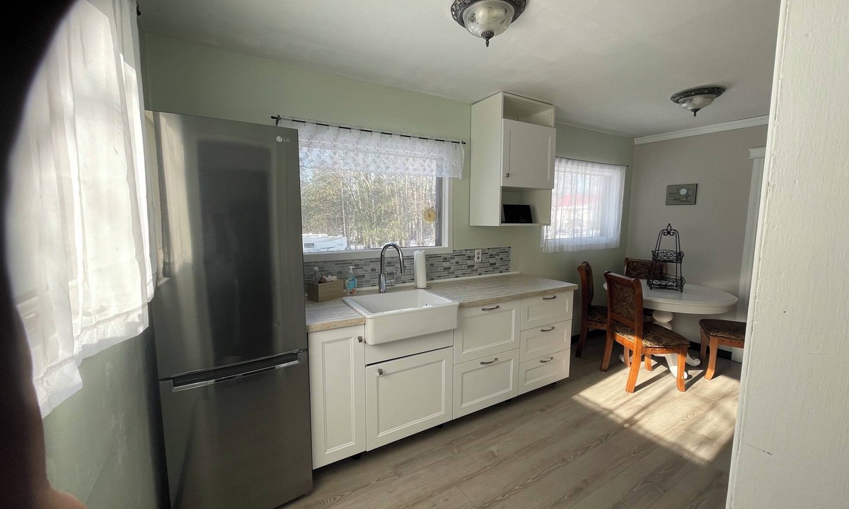 Richards Landing House | Quiet tranquil getaway to heighten your senses in Richards Landing.Pet Friendly!