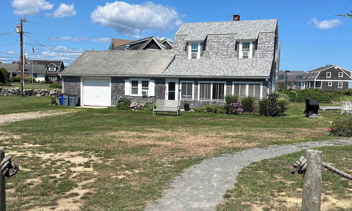 Quonochontaug House | Quonochontaug, Charlestown, Rhode Island, Oceanfront home sleeps 6