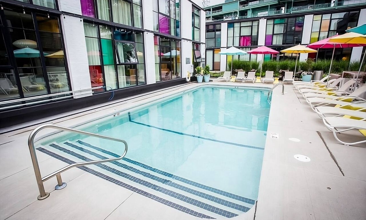 West Fens Hotel | Relax and Unwind! Near Boston Common! Pets are Welcome! Valet Parking, Pool!