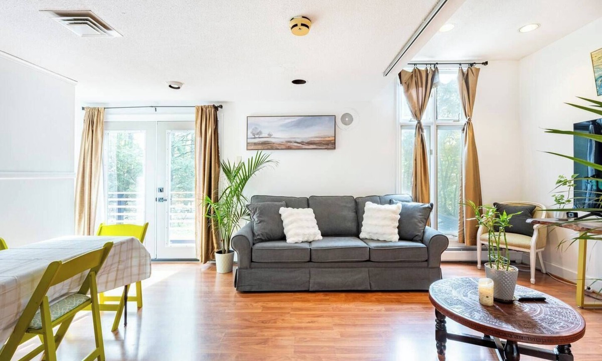Weston Cottage | Relaxing apartment w/kitchen in weston woods