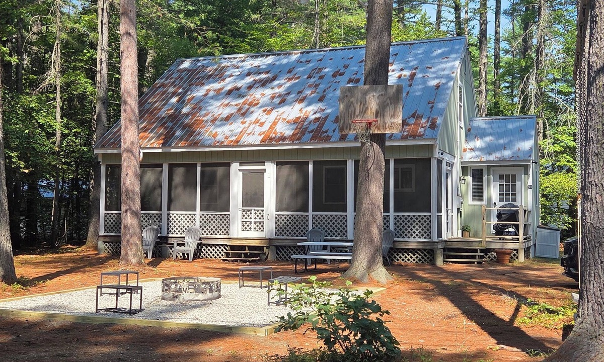Chocorua House | Relaxing NH Home near White Lake, Summer Activities, Event Venues