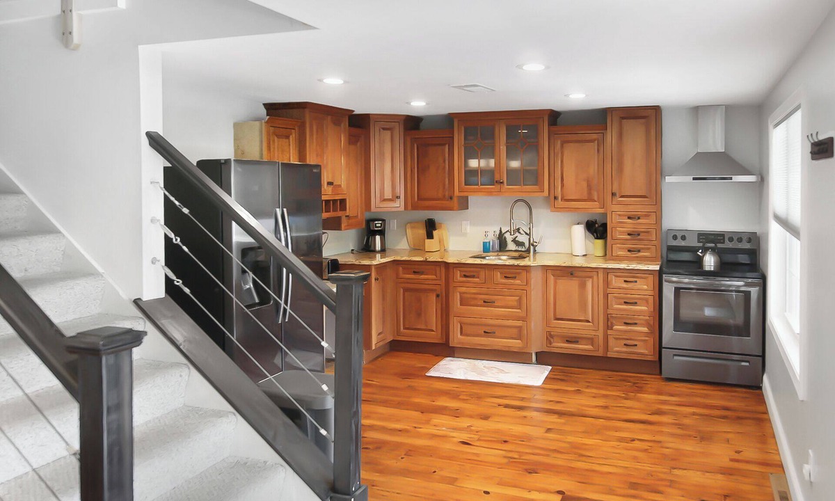 Bristol House | Remodeled Newfound Lake w water views home sleeps 10 -close to ski mountains!