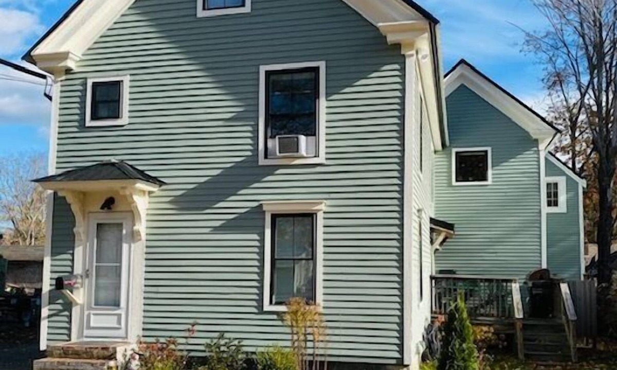 Kennebunk House | Renovated 1870 Farmhouse in Downtown Kennebunk | Sleeps 8
