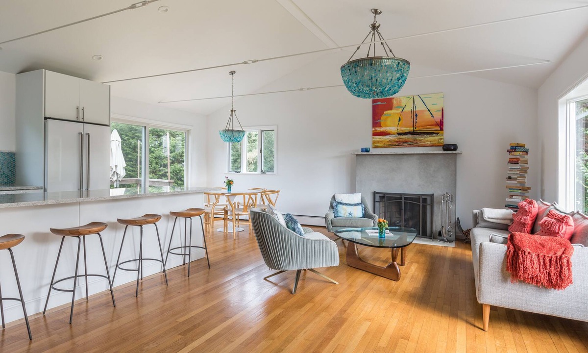 Montauk House | Renovated beach house in Montauk min from ocean and golf/pool/tennis