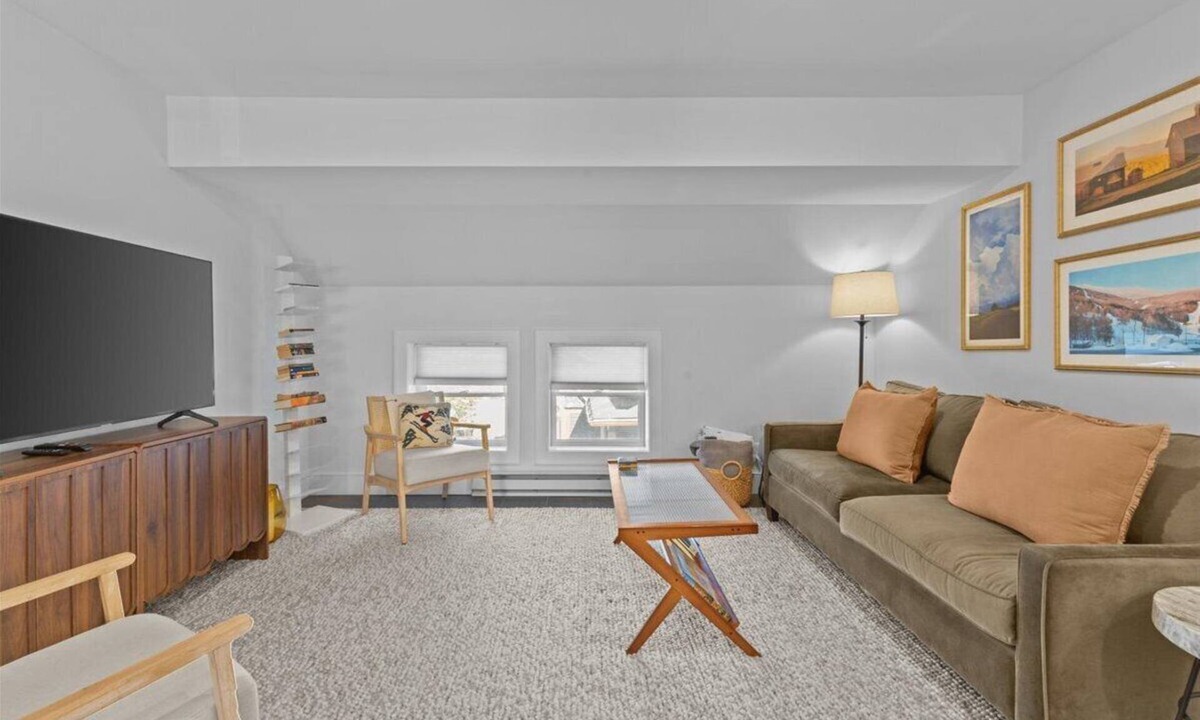 Stowe Village Historic District Apartment | Renovated Historic Carriage House on Stowe Main Street, Walk to Everything