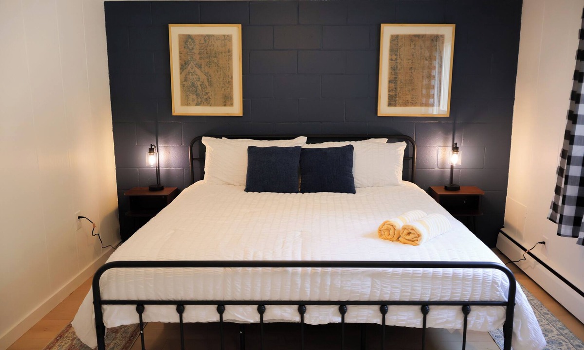 Holderness Hotel | Renovated Lake Suite 1, Kitchen, Private Beach + Dock Access, Not Dog Friendly