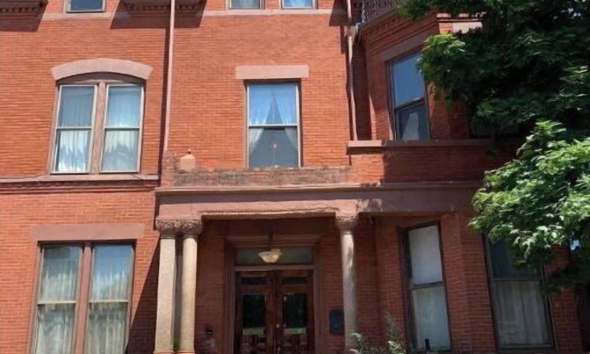 West End House | Rent a room in the gorgeous Holt House
