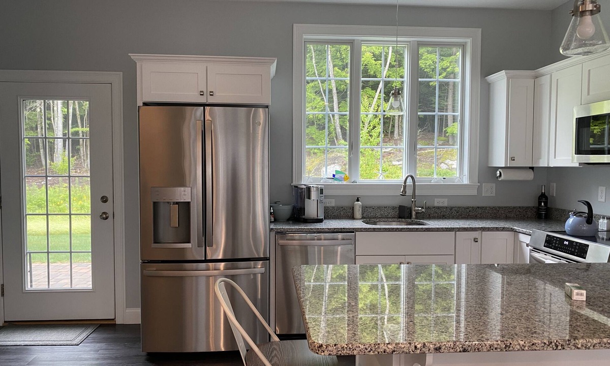 Arundel Cottage | Resort amenities, 2 heated pools, 15 mins to the beaches, game room, club house