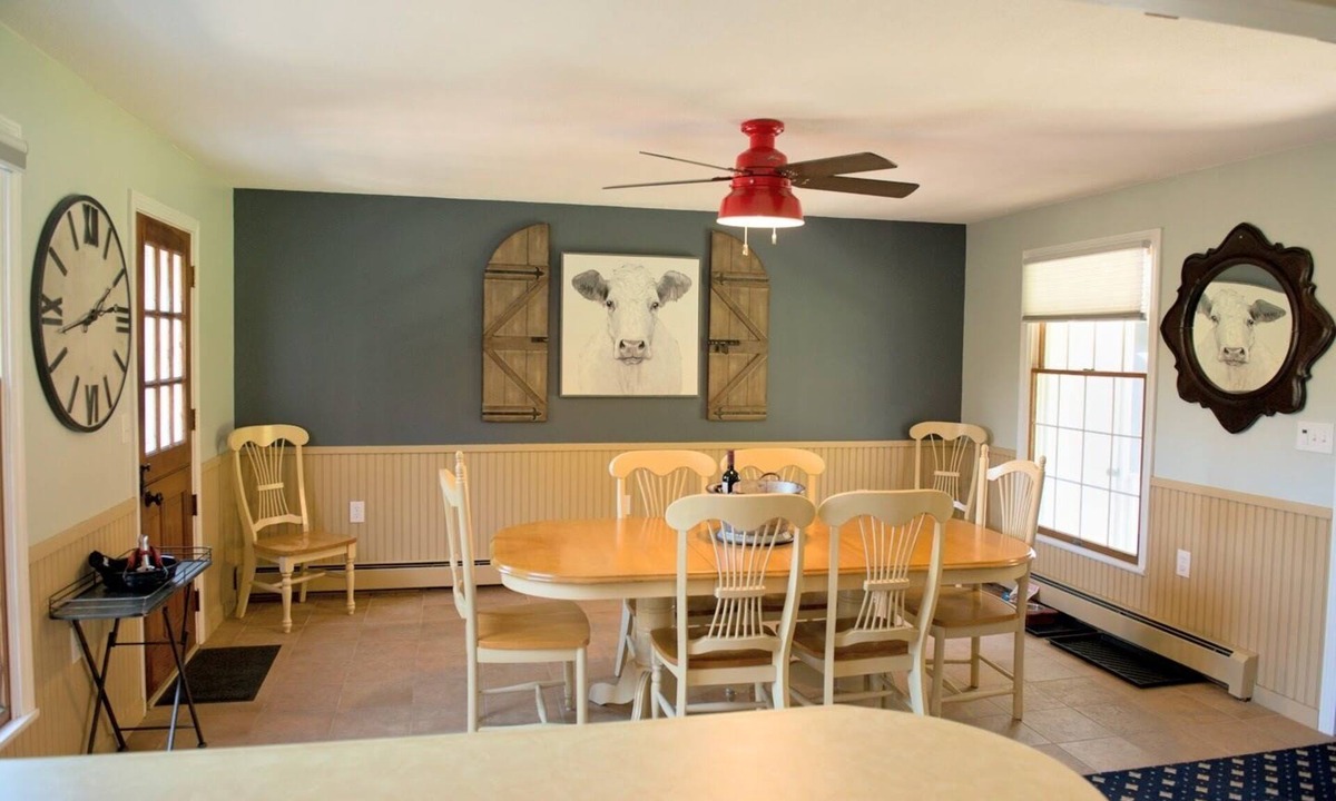 West Dover House | Restored Farmhouse Colonial -Private Location - 6 Miles to Mt Snow