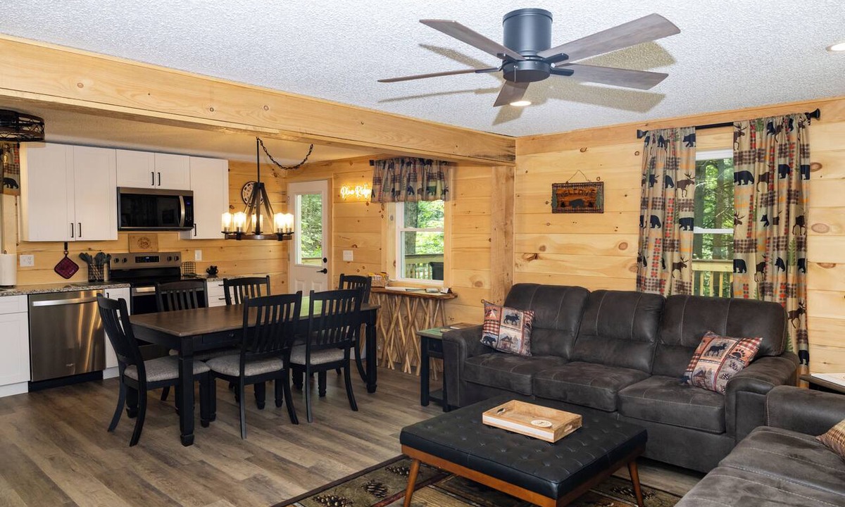 Plymouth House | Restored Vermont Cabin Scenic Route 100 Near Killington, Okemo & Woodstock