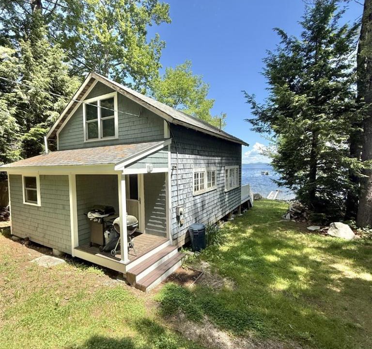Standish House | ROCKY BEACH LIMIT 5 cabin
