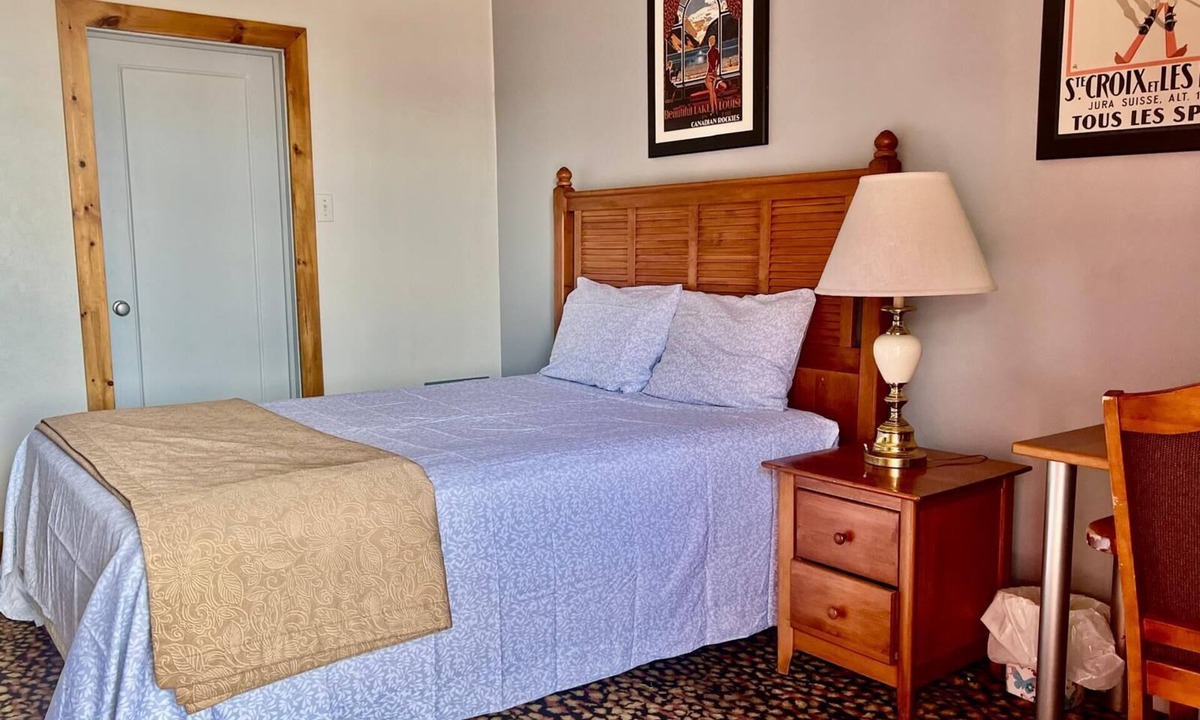 Renfrew Cabin | Rocky Mountain Lodge - Standard Room, 1 Queen Bed