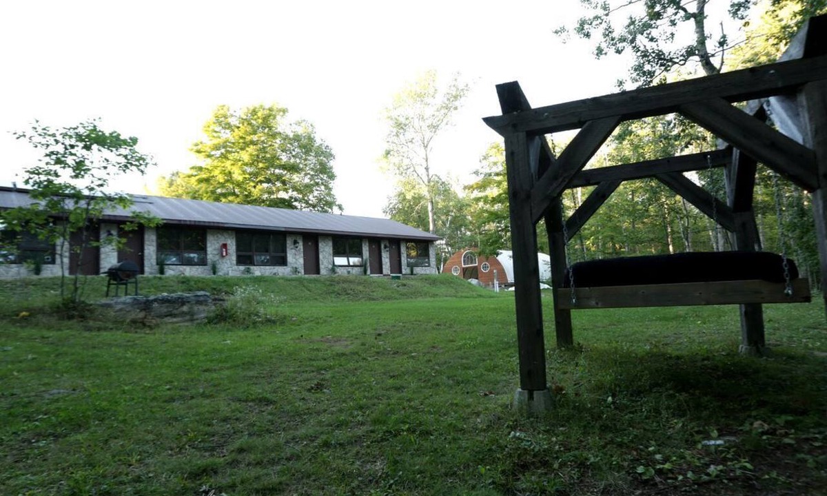Hastings Highlands Villa | Romantic Lakeside Getaway with Jetted Tub for two at Adults Only Resort Near Algonquin Park in Beautiful, Ontario, Canada