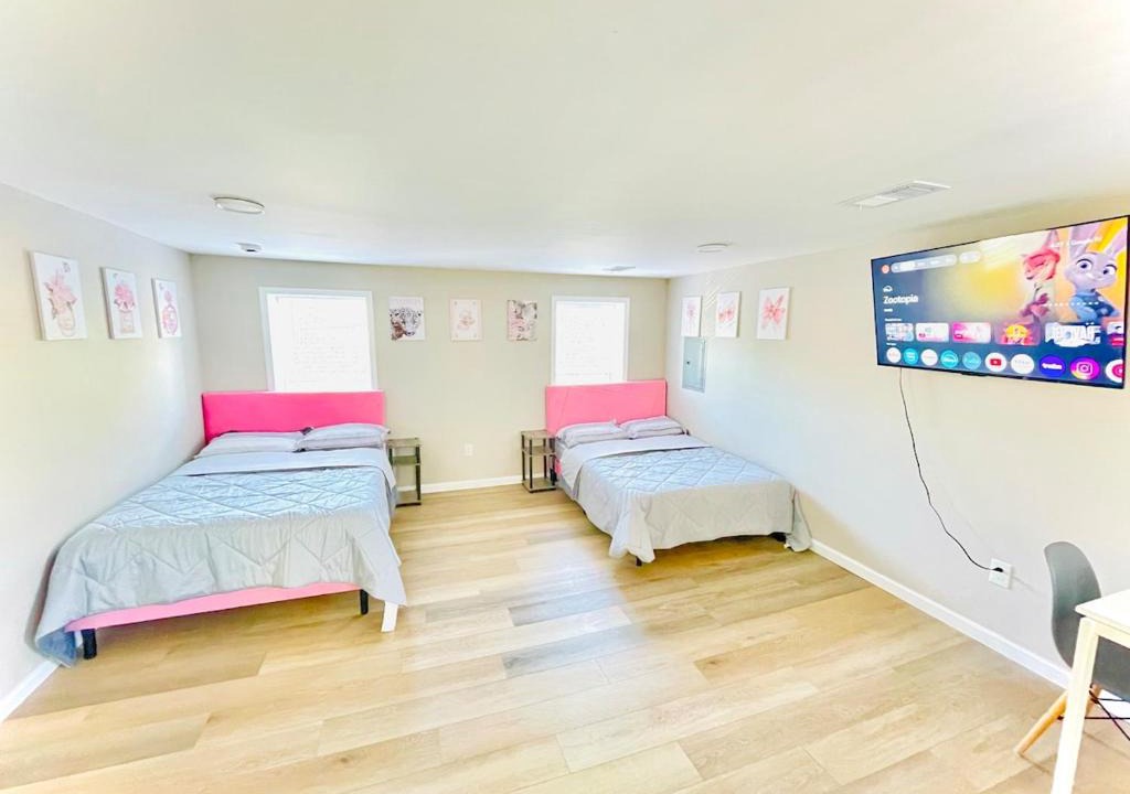 Chester Apartment | Rosa 2Bed Apartment by CityLux - 10 mins Airport