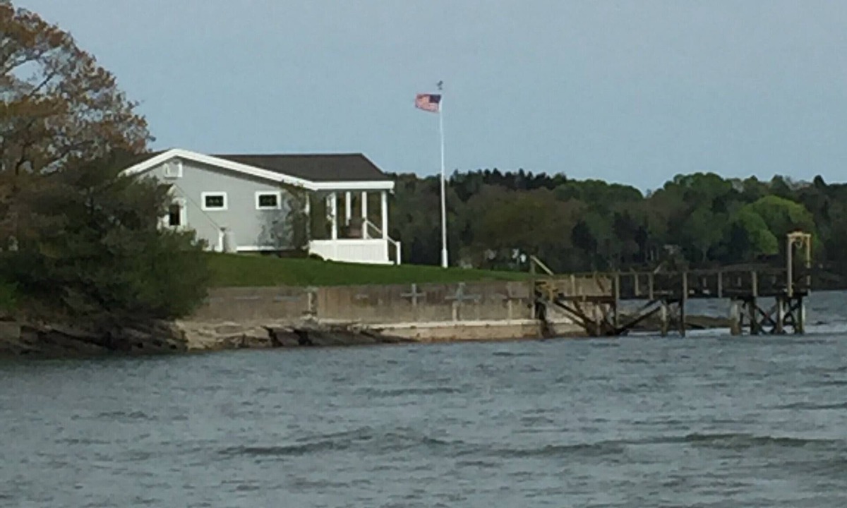 Harpswell Center Cottage | Rose Cottage Oceanfront with Private Dock