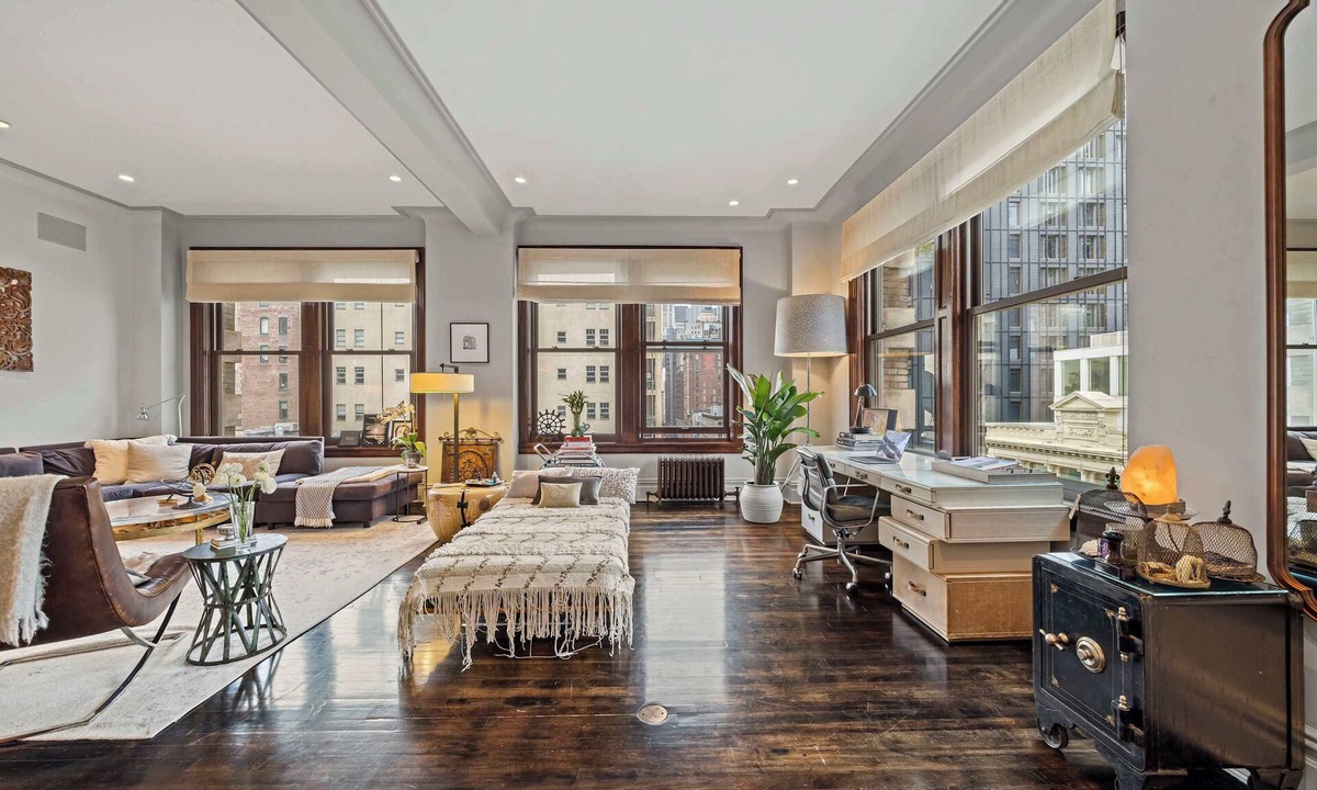 Chinatown Apartment | Rove Travel | Marmont | 4BR Loft w/Shared Rooftop