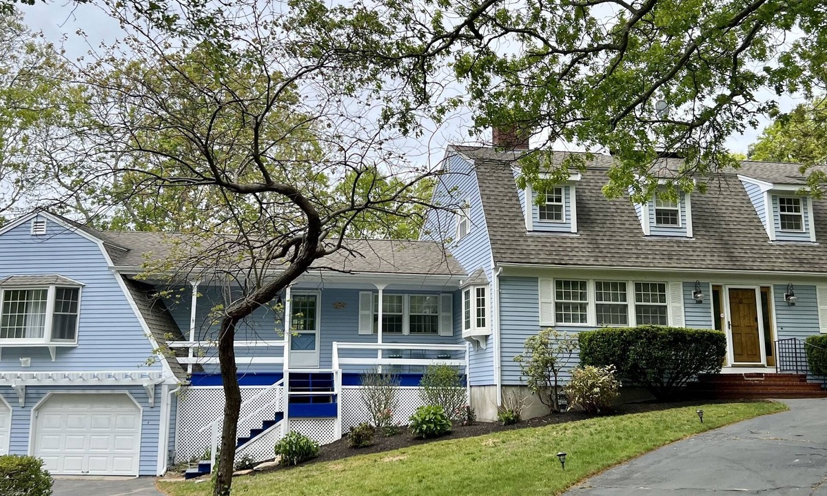 Dennis House | RUSH SALE- Family Discount! Weeks of Aug 22-Sept 5th!