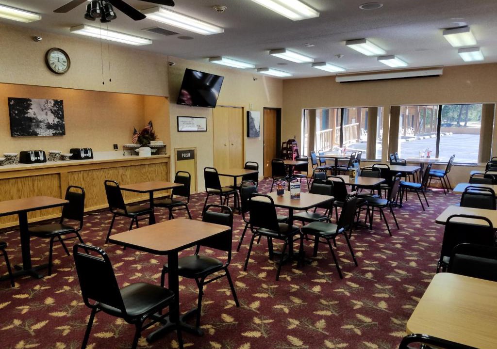 Keystone Hotel | Rushmore Express & Suites