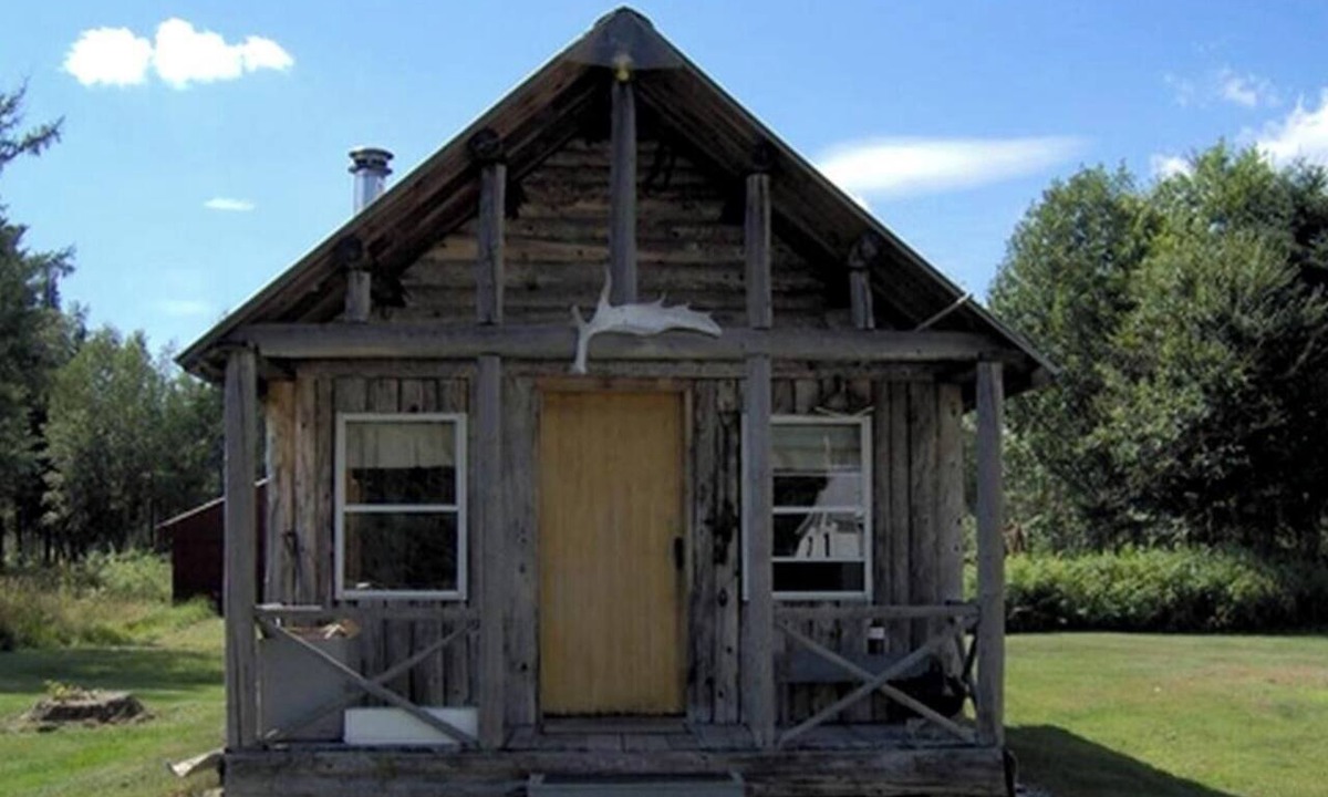 Pleasant Ridge Cabin | Rustic Cabin Rental with Excellent Hiking Trail Access near Augusta, Maine