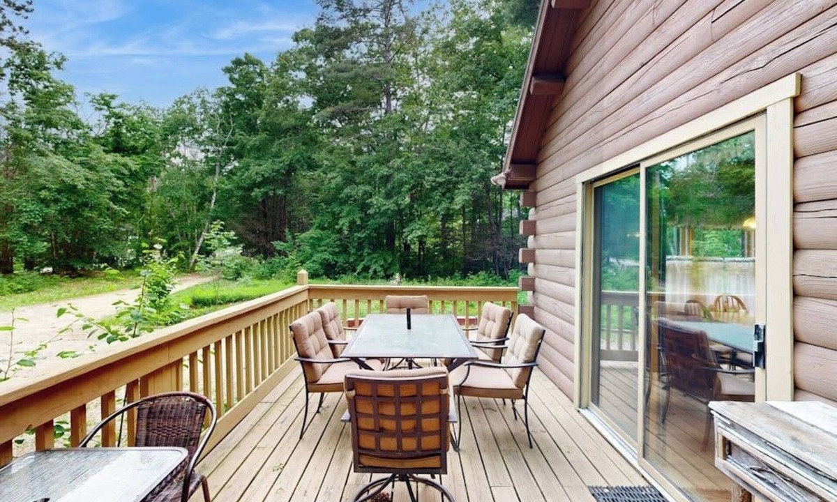 Bartlett Cabin | Rustic 2-story cabin near Saco River w/views & firepit