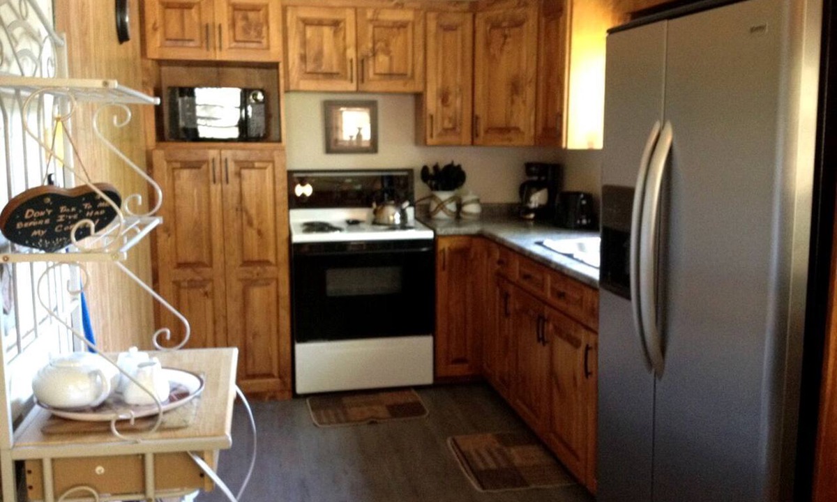 Nipissing Cottage | Rustic Cottage for Fishing Vacation on Lake Nipissing in Ontario