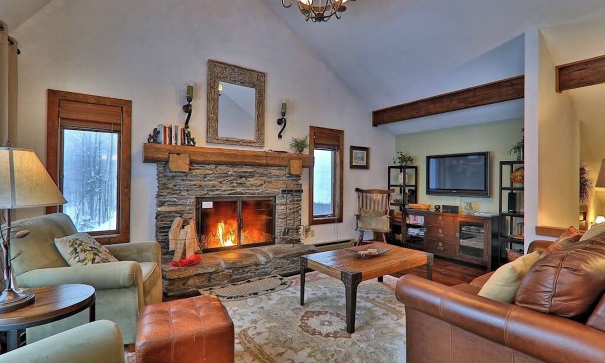 Plymouth House | Rustic home with a private hot tub, cable, & washer/dryer