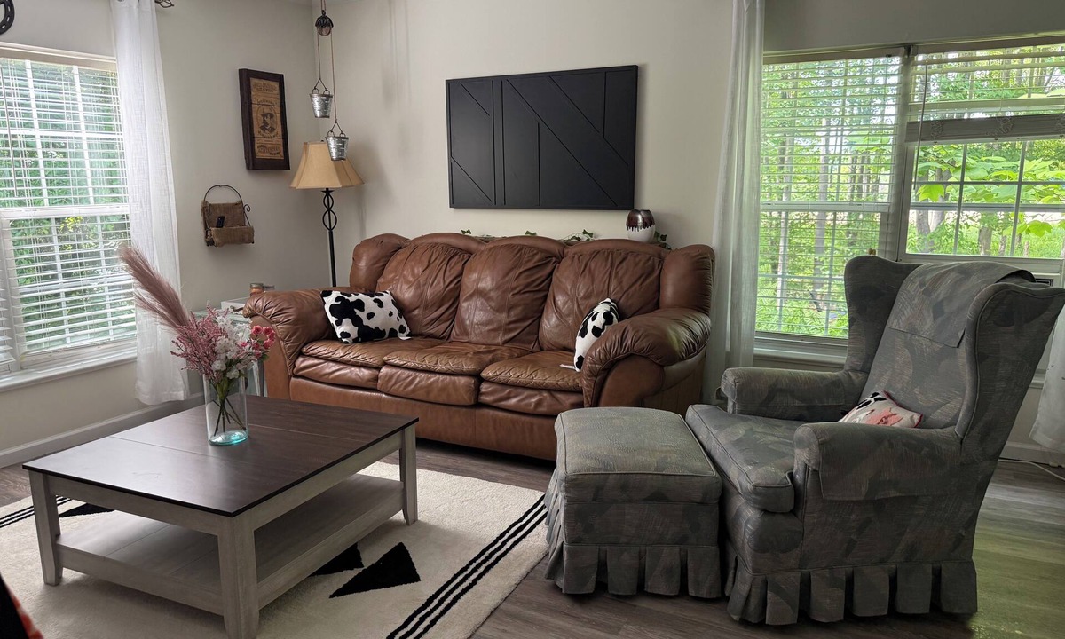 Ashtabula Other | Rustic Horse-Farm Stay on 7 Acres, Near Lake Erie, Nature, Horses and More.