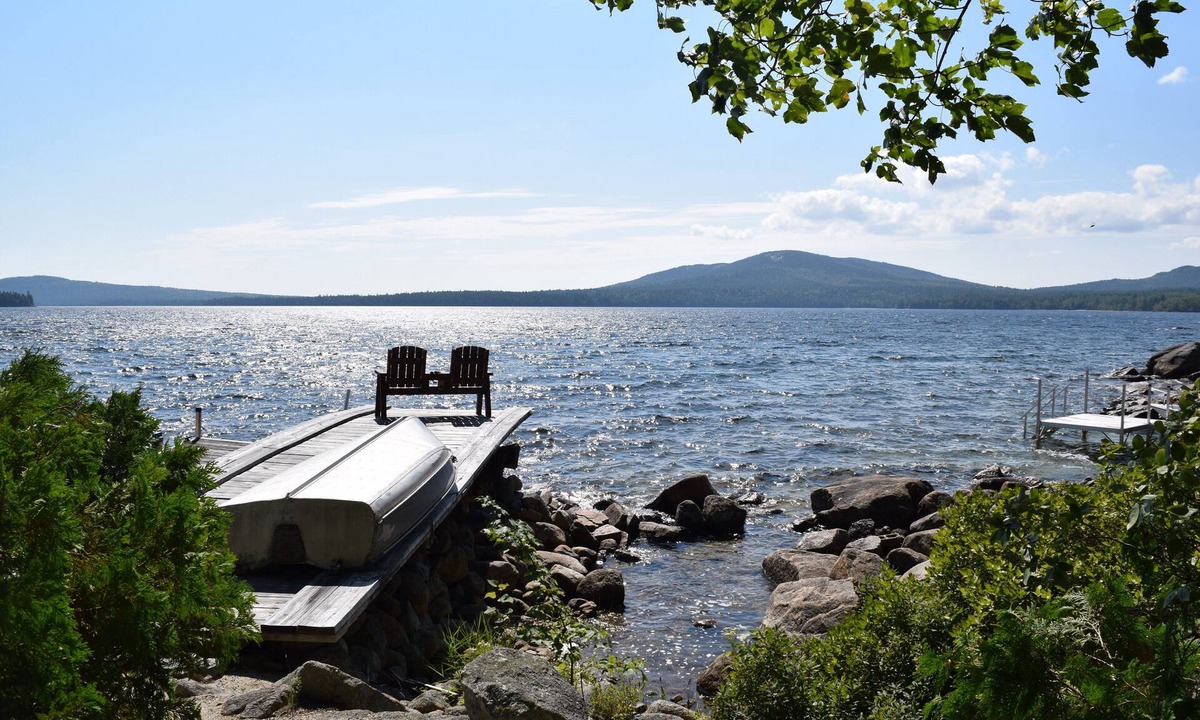 Sullivan Cabin | Rustic Waterfront Cabin on Pristine Tunk Lake!