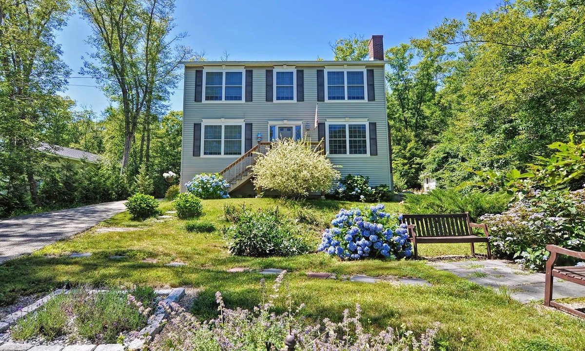 Rockport House | Sage Hill: Quiet woodsy escape by Long Beach in Rockport