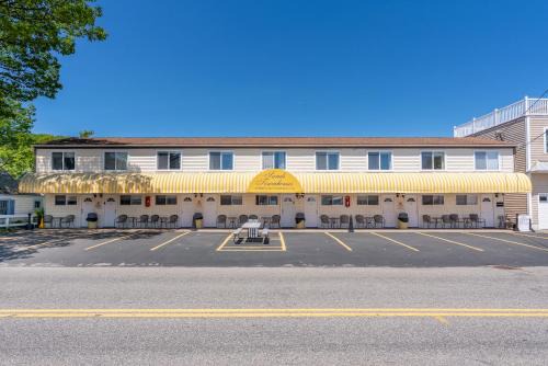 Old Orchard Beach Apartment | Sands Townhouses